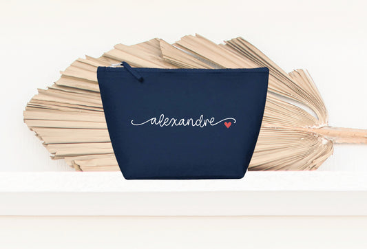 Trousse personnalisée prénom avec petit cœur – Pochette – Cadeau personnalisé – Femme enfant