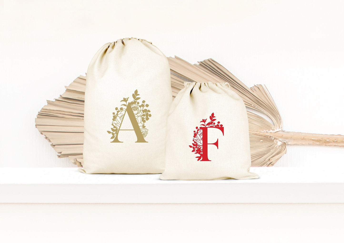 Pochon Monogramme Florale, pochette initiale personnalisée, Idée cadeau maman personnalisé