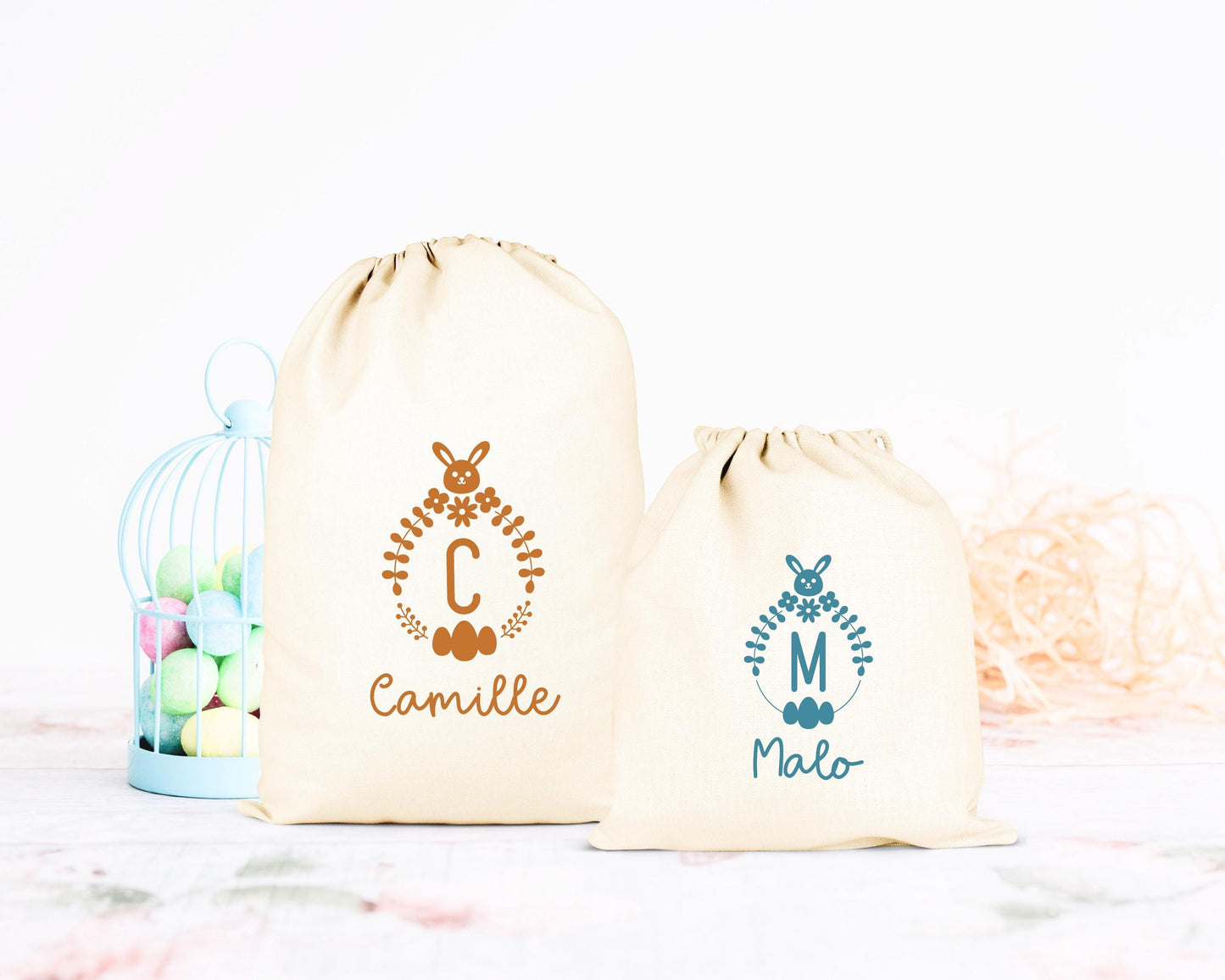 Pochon de Pâques personnalisé lapin et fleurs printanières, petit sac cadeau en coton avec prénom - Collection Pâques Mahelia Design