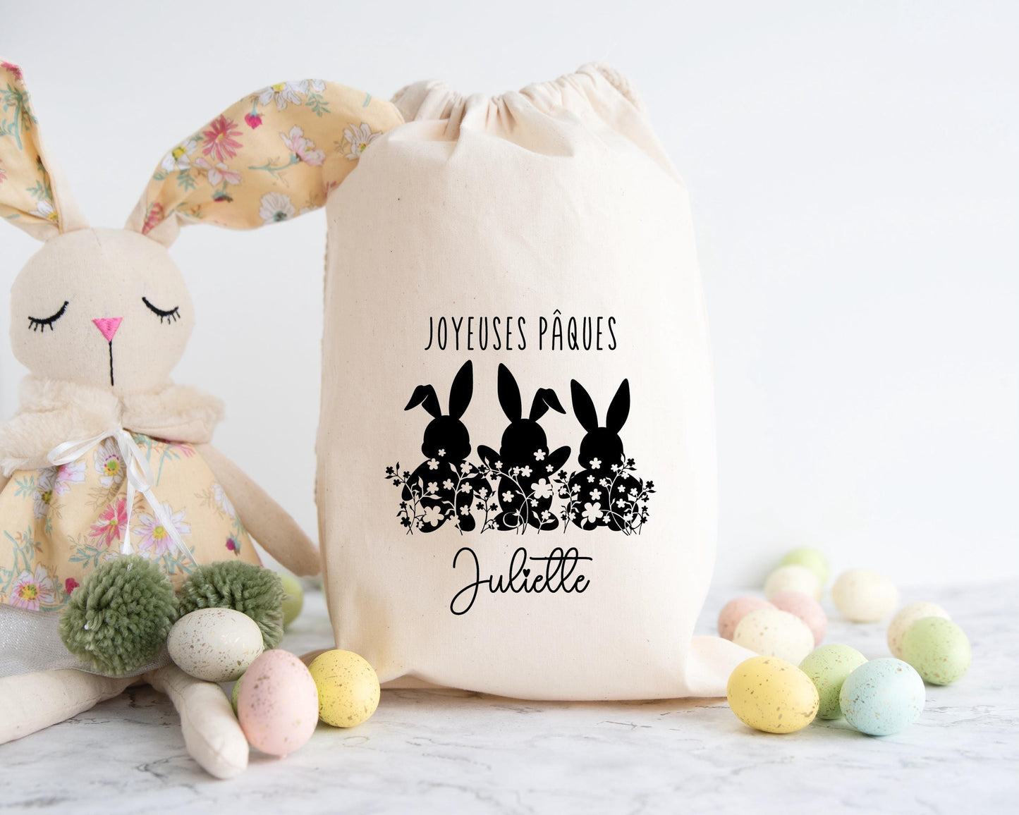 Pochon de Pâques personnalisé lapin et étoiles, petit sac cadeau en coton avec prénom - Collection Pâques 2025 Mahelia Design