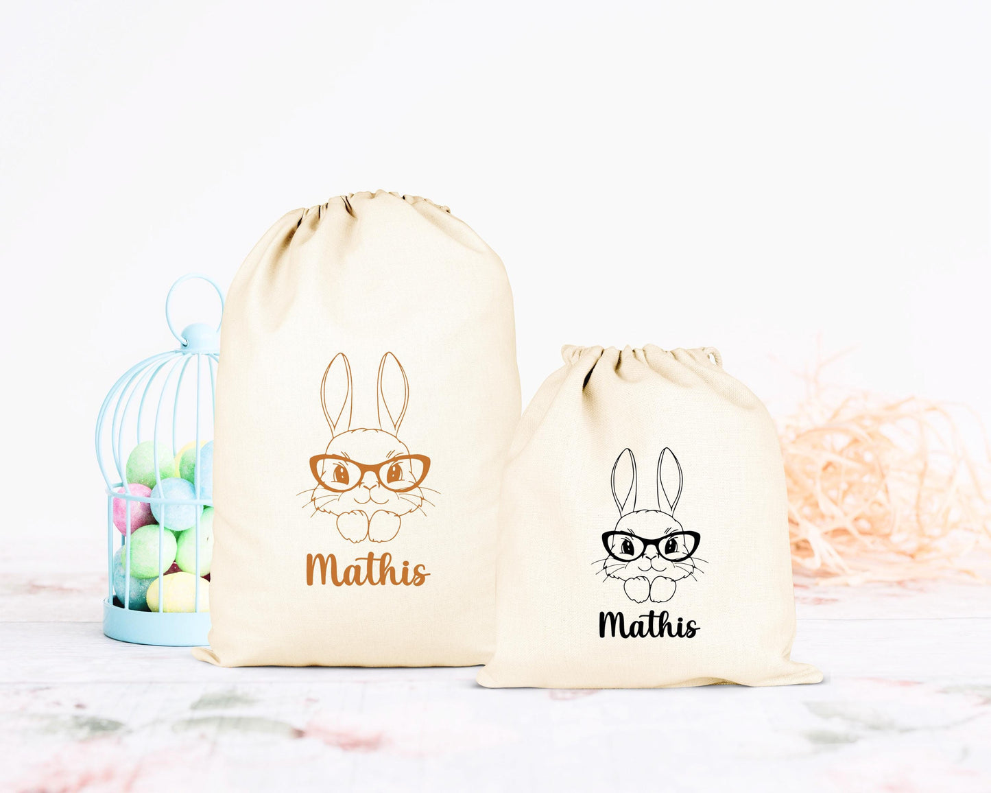 Pochon de Pâques personnalisé lapin et fleurs roses, petit sac cadeau en coton avec prénom - Collection Pâques Mahelia Design