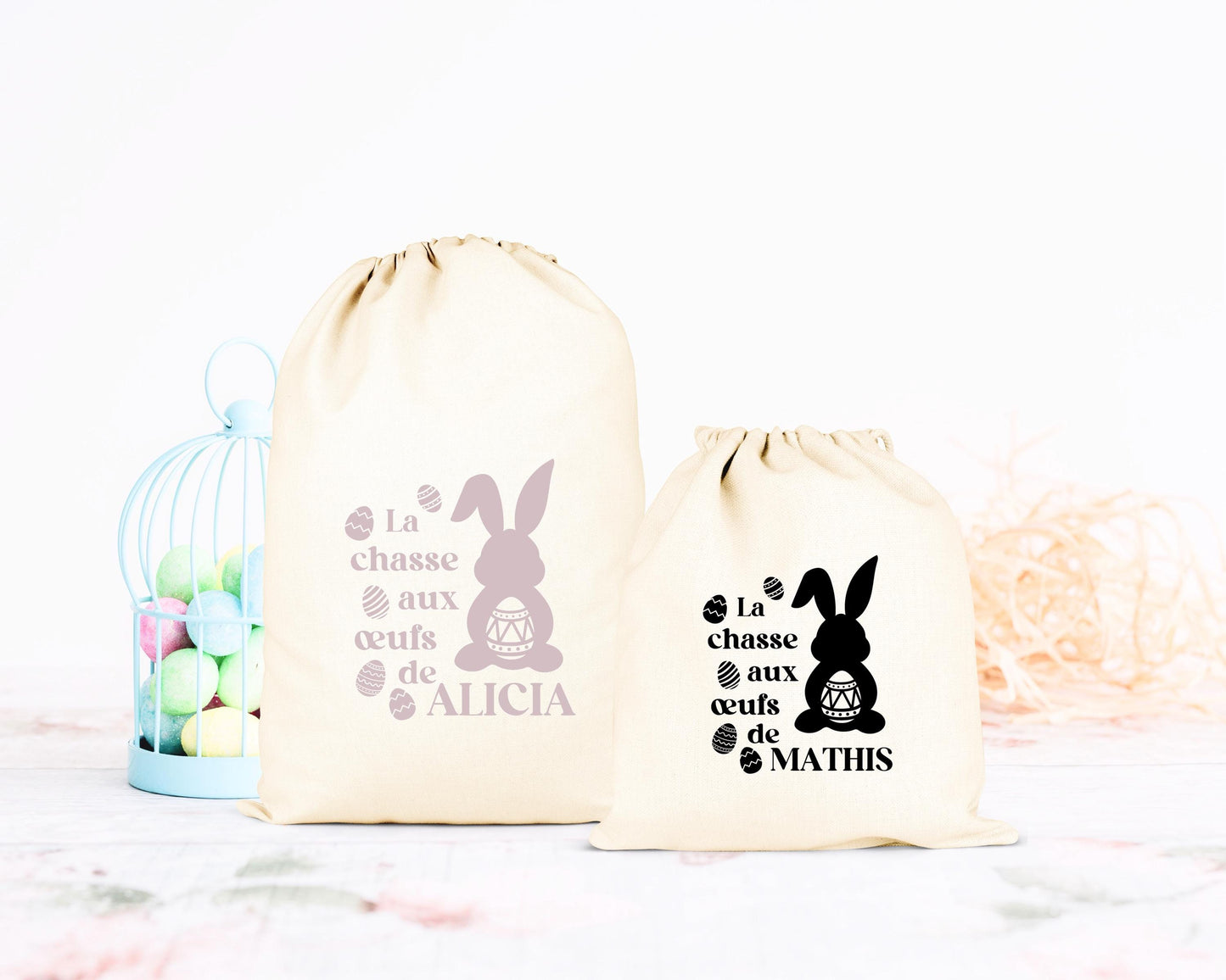 Pochon de Pâques personnalisé lapins et œufs pastels, petit sac cadeau en coton avec prénom - Collection Pâques Mahelia Design