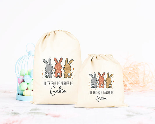 Pochon de Pâques personnalisé trois lapins mignons beige et blanc, trésor de chasse aux œufs pour enfant - Collection Pâques Mahelia Design