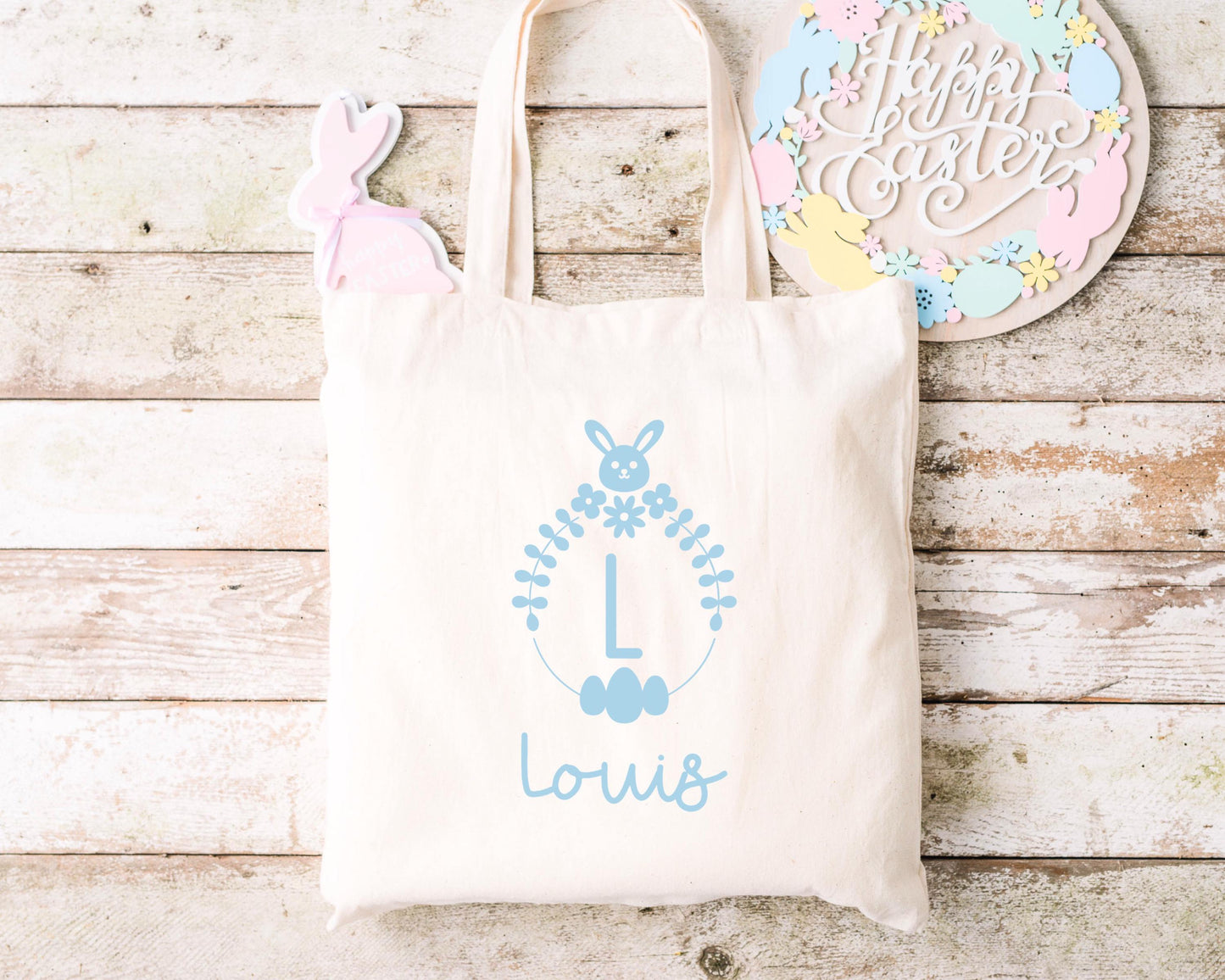 Tote bag Pâques personnalisé lapin et fleurs printanières, sac chasse aux œufs en jute naturel avec prénom - Collection Pâques Mahelia Design