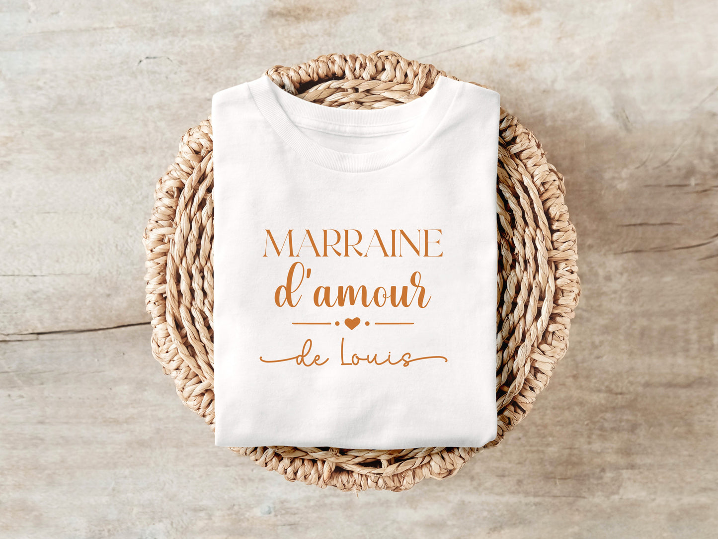 T-shirt Marraine d’amour personnalisé – Prénom filleul(e) – Cadeau marraine – Baptême – T-shirt femme – Anniversaire