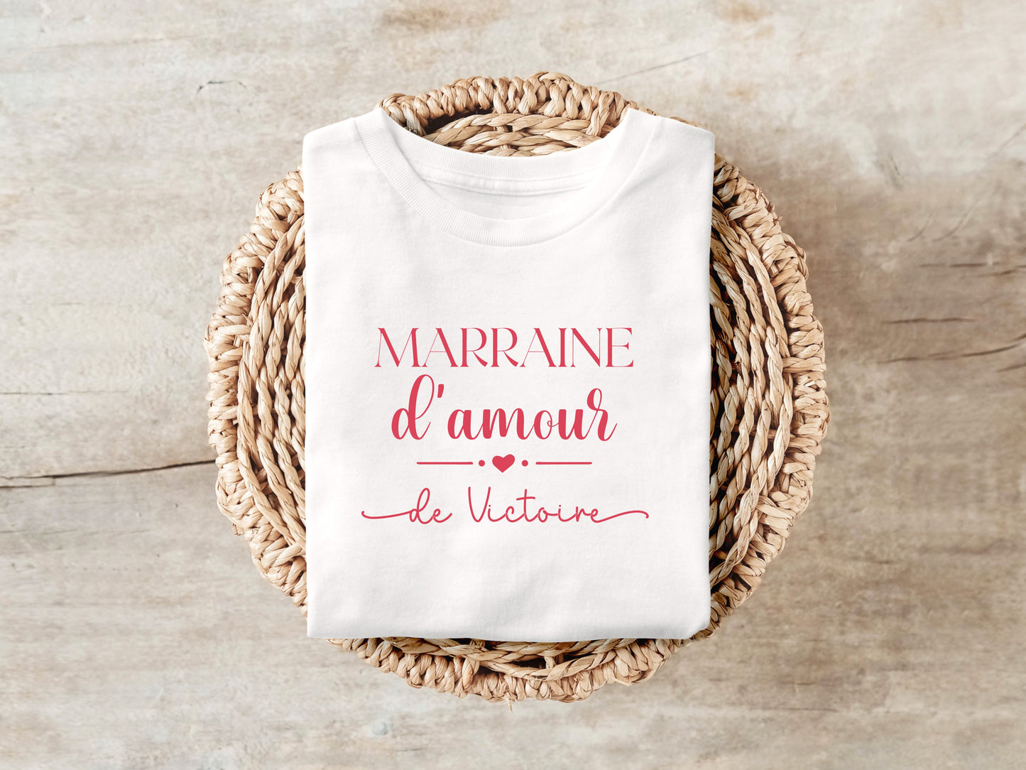 T-shirt Marraine d’amour personnalisé – Prénom filleul(e) – Cadeau marraine – Baptême – T-shirt femme – Anniversaire
