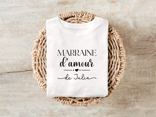 T-shirt Marraine d’amour personnalisé – Prénom filleul(e) – Cadeau marraine – Baptême – T-shirt femme – Anniversaire
