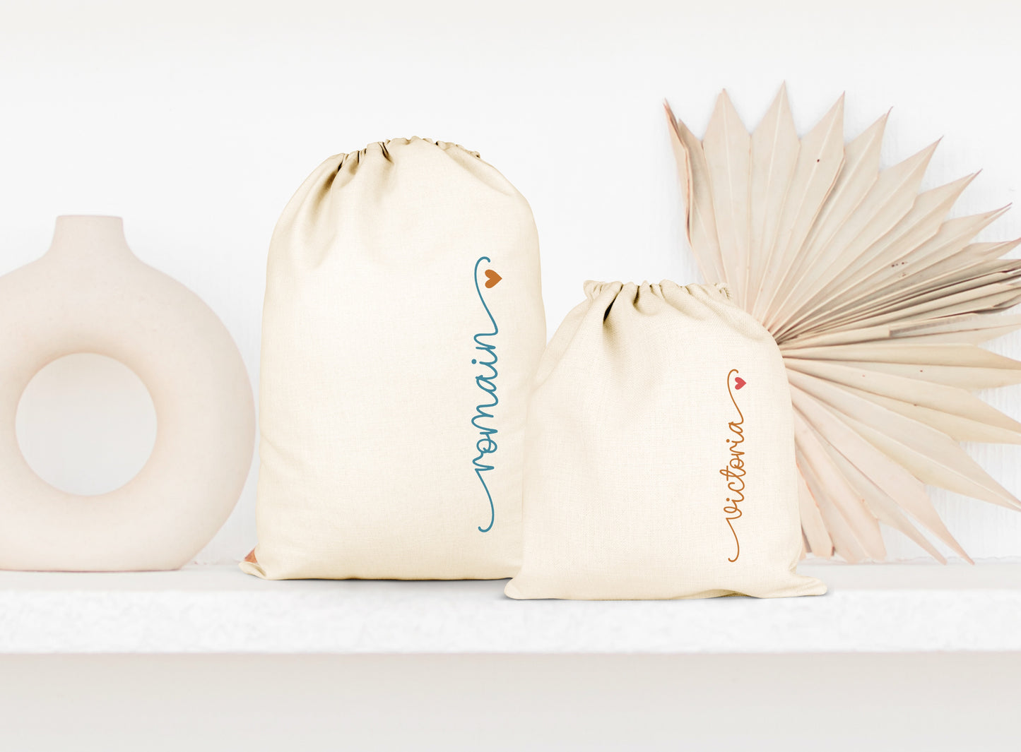 Pochon personnalisé prénom avec petit cœur – Sac cadeau – Rangement – Cadeau personnalisé