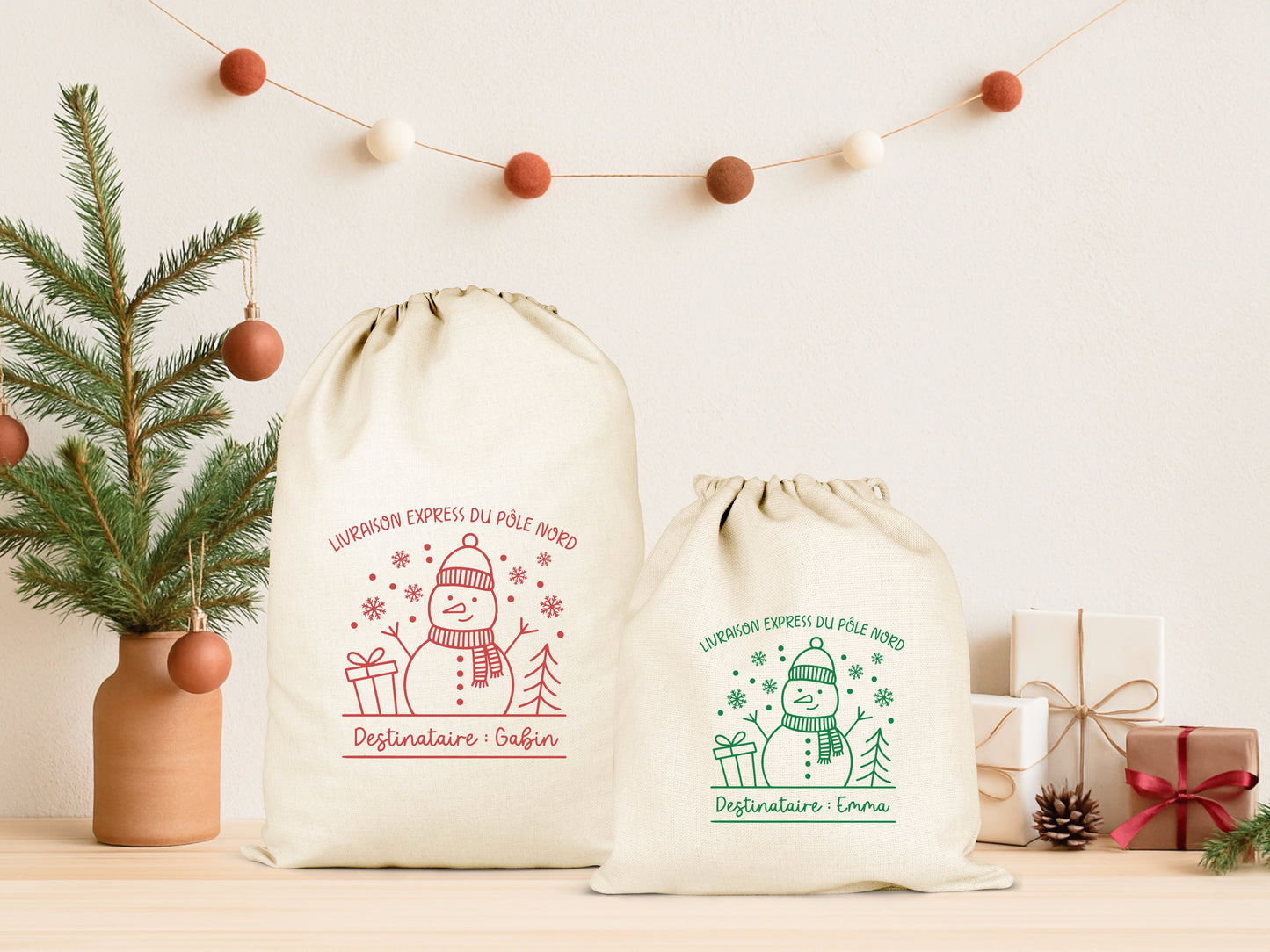 Pochon Noël Personnalisé Enfant | Hotte Père Noël Bonhomme de Neige Pôle Nord | Sac Cadeau Livraison Express | Coton | 5 Tailles